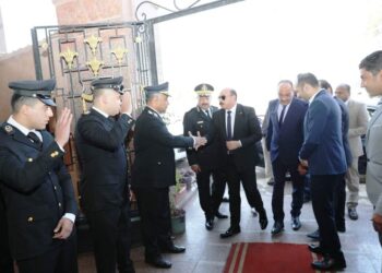 محافظ أسوان يقدم التهنئة للقيادات الأمنية بمناسبة الإحتفال بعيد الشرطة الـ 71