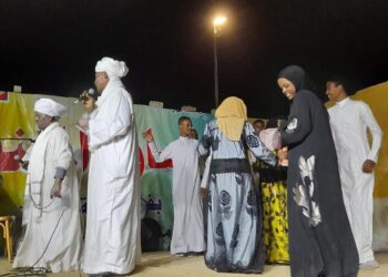 توشكى التلقائية على المسرح المتنقل بأسوان