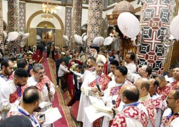 اقباط المنيا يؤدون صلاة اعياد الميلاد ومشاراكات قيادية وشعبية بالكنائس