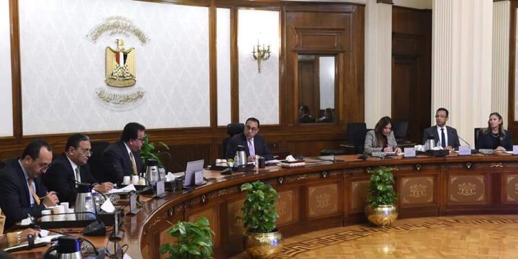 رئيس الوزراء يتابع خطوات ميكنة مستشفيات وزارة الصحة والسكان