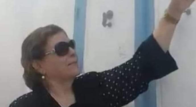 أحنّ الى الديار وذا سؤالي…