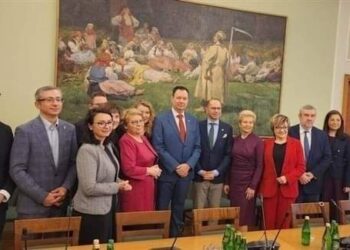 إسرائيل وبولندا.. في مواجهة “روسيا وإيران”