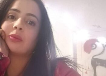 ليس لي غير أصابع …