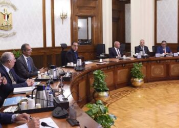 رئيس الوزراء يتابع  التوسع فى استصلاح وزراعة الأراضى الصحراوية