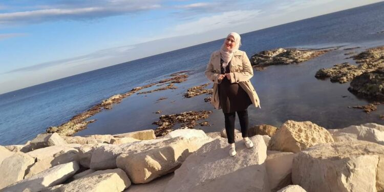 الشاعرة منى بابوري تكتب … حكمت المحكمة