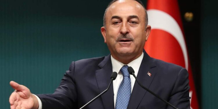 تركيا تتهم الحكومة السويدية بأنها “شريكة” في حرق المصحف الشريف