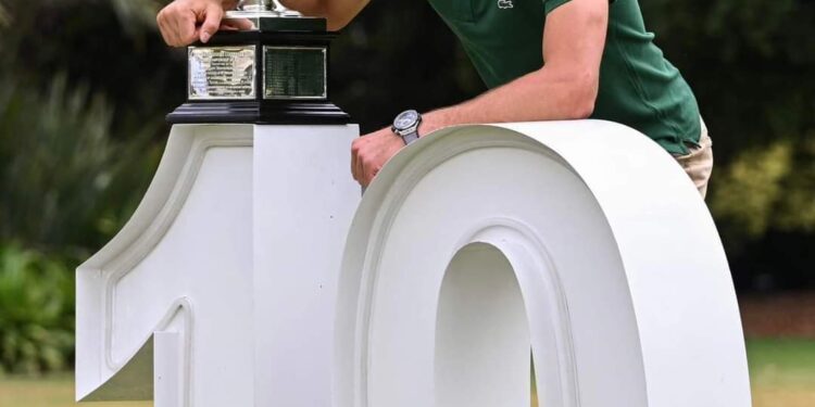 للمرة العاشرة شوارع ملبورن تتزين إحتفالاً بفوز دجوكوفيتش