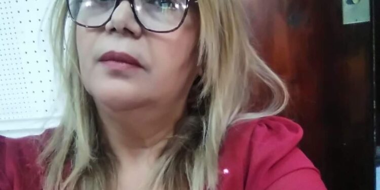 جالست فنجاني …