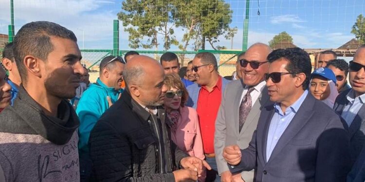 تفاصيل لقاء وزير الشباب والرياضة بإبطال فريق  الإرادة والتحدى بمحافظة الأقصر