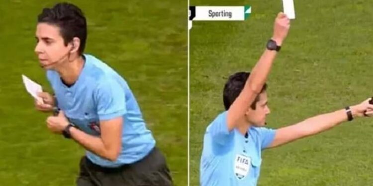 أول بطاقة بيضاء في تاريخ كرة القدم.. فماذا تعني هذه البطاقة ؟