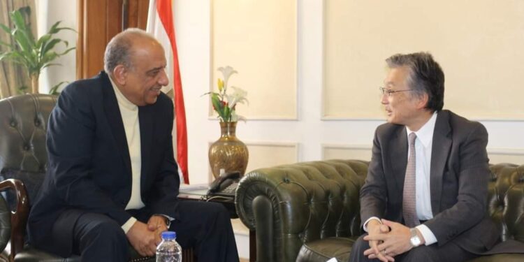 وزير قطاع الأعمال… يبحث مع سفير اليابان تعزيز فرص الشراكة والتعاون الإقتصادي
