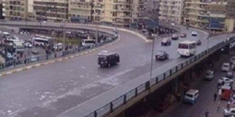 غلق كلى لكوبرى شارع فيصل فى الثانية بعد منتصف الليلة.