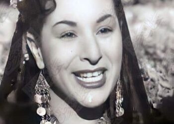 عصمت عبد العليم مطربة “طار في الهوا شاشي”