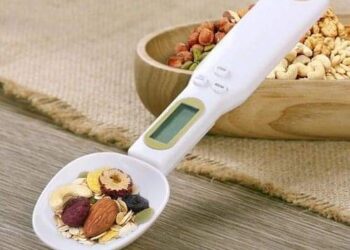 سلاح ذو حدين .. ابتكار ملعقة كهربائية تجعل مذاق الطعام أفضل