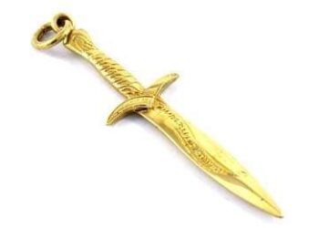 الخنجر الذهبي … قصة قصيرة كتبها شيخ العرب