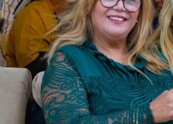 عــانــقــنــي …