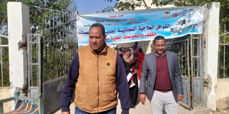 رئيس مدينة الطود يتفقد أعمال القافلة الطبية