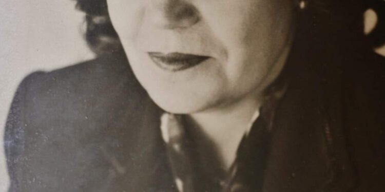 الأديبة جميلة الماجري تكتب … تونس