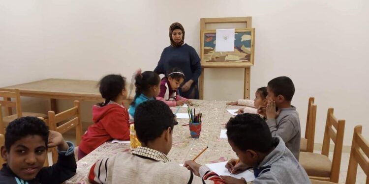 التعليم ونهضة الأمم” بثقافة حسن فتحى بالأقصر