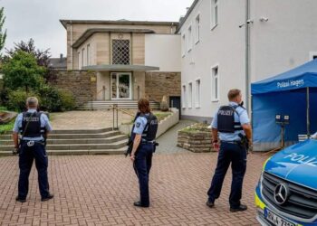 توقيف مراهق قتل مدرّسته طعناً في ألمانيا