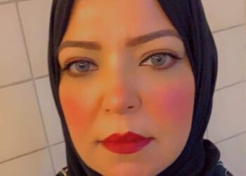 وبتحَايل علىٰ الضحكة …