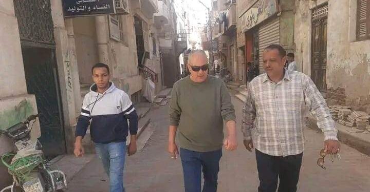 تطوير وتركيب بلاط الإنترلوك في الشوارع الجانبية بمدينة إسنا جنوب الأقصر