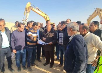 وزير النقل يتفقد مواقع العمل بالخط الثاني للقطار الكهربائي السريع