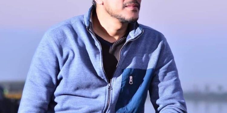 الشاعر محمود يحيى يكتب انا مسرف جدا ف مشاعري