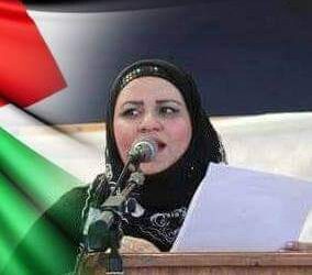 فى المنفي …