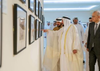 حاكم الشارقة يكرّم الشعراء الفائزين بجائزة القوافي 2022