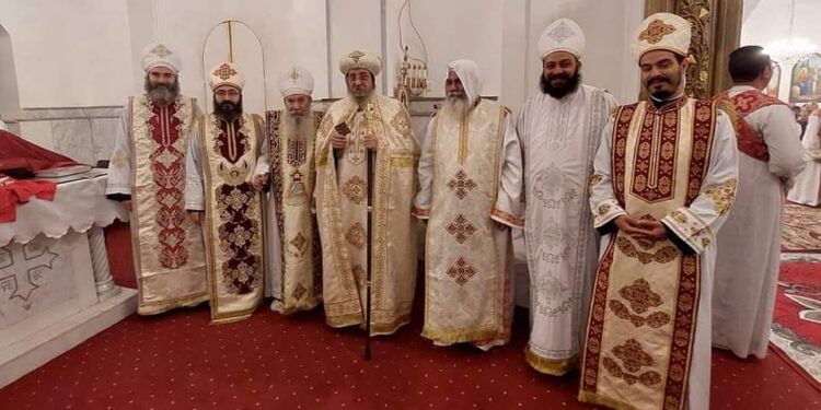 الأنبا يواقيم يترأس قداس عيد الميلاد المجيد بكنيسة العذراء مريم بإسنا جنوب الأقصر