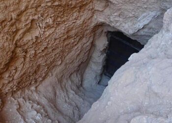 الأثار…. الكشف عن مقبرة ملكية بمنطقة الوديان الغربية بالأقصر.