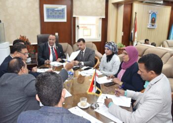 مركز تنمية قدرات أعضاء هيئة التدريس بجامعة الأقصر ينظم دورة “TOT” لإعداد المدربين