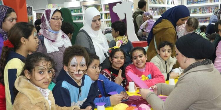 ارسم واتعلم ولون” بورش قصور الثقافة في معرض الكتاب