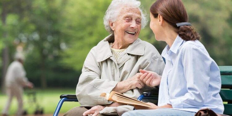 العلاج التعويضي بالهرمونات يحمي المرأة من الزهايمر