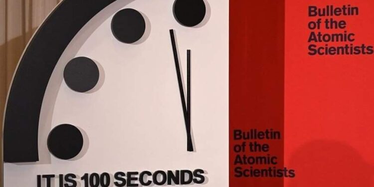 صدق ولا تستغرب .. مجلس علماء الذرة يعلن تحديث “ساعة القيامة