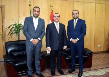 نائب محافظ الأقصر يستقبل وفد هيئة تنمية الصعيد
