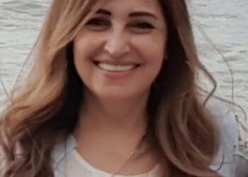 رقص خلف القضبان