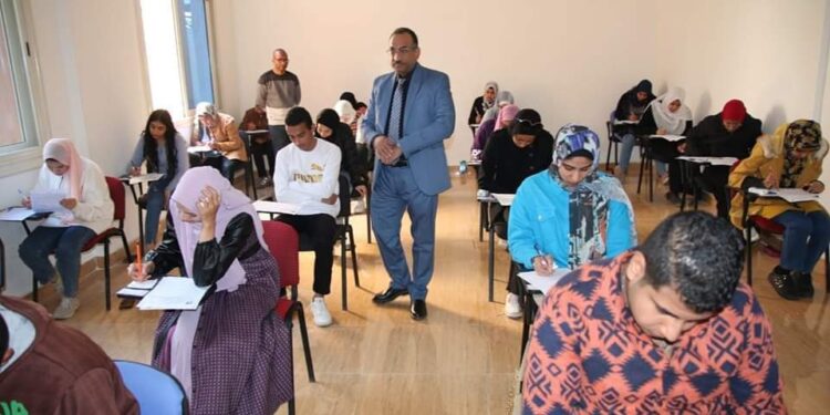 جامعة طيبة التكنولوجية ختام امتحانات الفصل الدراسي الأول دون شكاوي