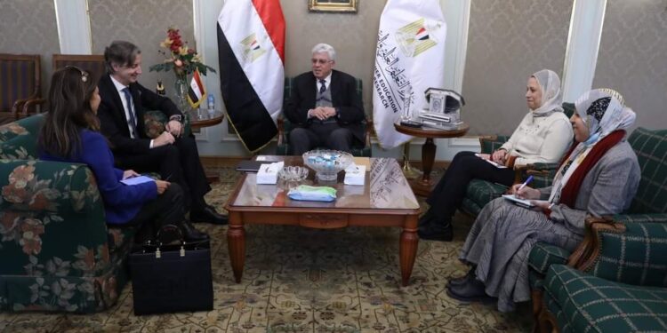 وزير التعليم العالي يستقبل ممثل برنامج الأمم المتحدة الإنمائي في مصر