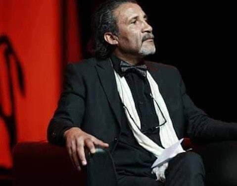 نعم أنا أكتب فقط من أجل تغيير العالم