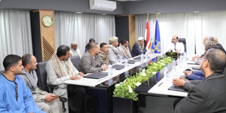 محافظ أسوان : غلق محلات الجزارة يومى الإثنين والثلاثاء أسبوعيا لمدة شهر ..