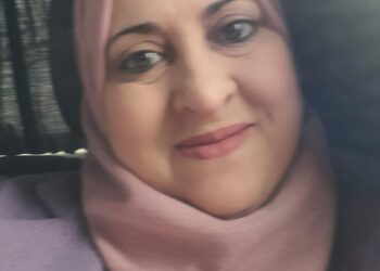 كي هزوني ع الأكتاف …