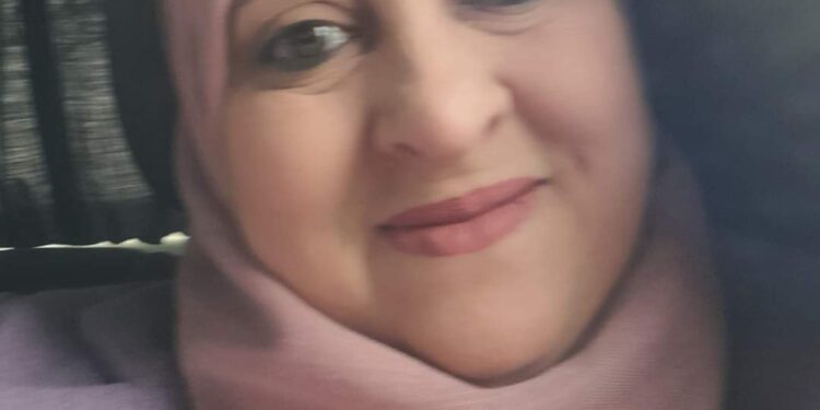 كي هزوني ع الأكتاف …