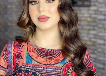 سَلَامٌ عَلَى الدَّارِ أِنْ ضَجَّت مواجعها…