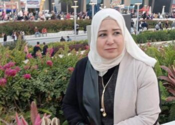 وجئتُ إليكَ أزفُّ الجراحَ …