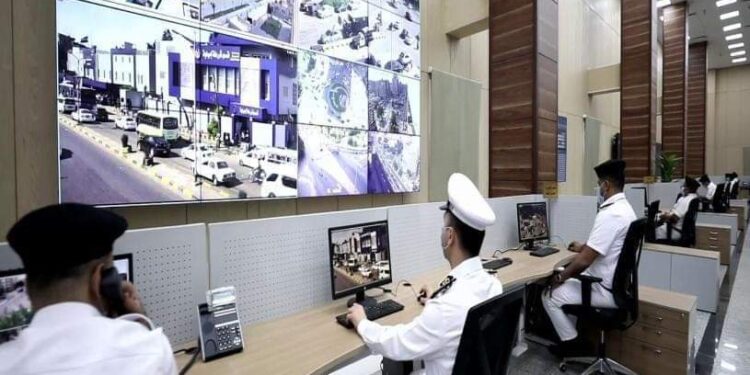 48 ساعة.. غلق محور الأوتوستراد لتنفيذ أعمال اللافتات المرورية