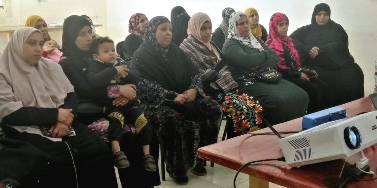 حياة كريمة.. قصور الثقافة تنفذ لقاءات تثقيف رقمي بالأسمرات