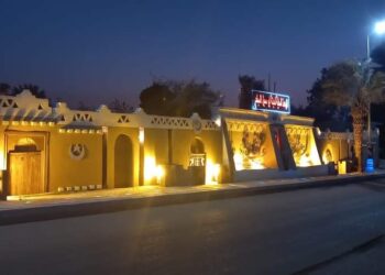 أبوسمبل السياحية الزاهية فى ليلة عرسها ..