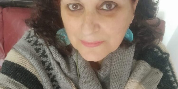 مَنْ أنتَ …؟!